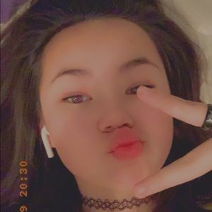 Meet your Posher, Ella